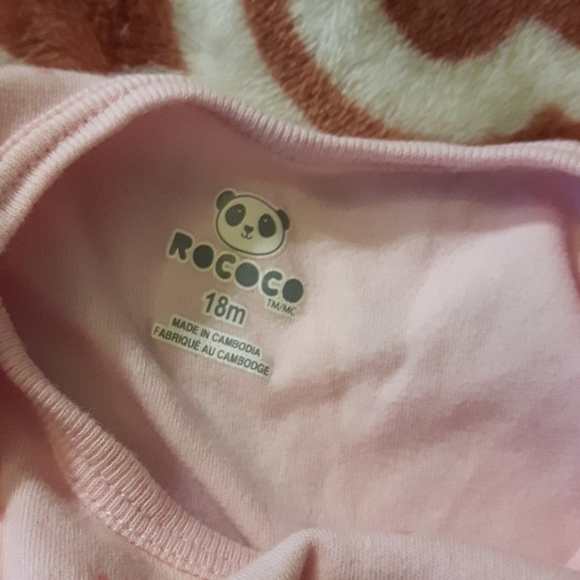 size 18M two-piece ballerina onesie an bib - Picture 5 of 6